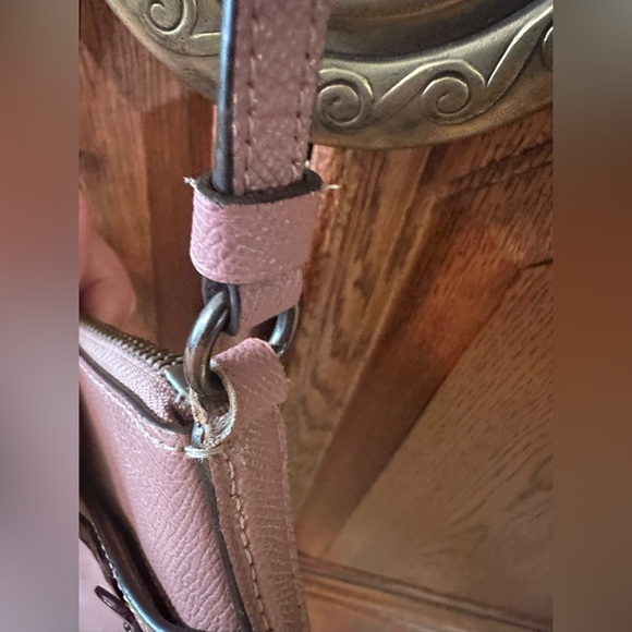 Coach messenger crossbody with hearts appliqué in Dusty Rose - Picture 6 of 16